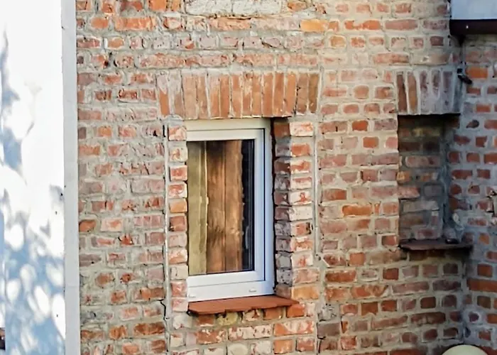 Mieszkanie Niedaleko Palacu Rybna Apartman *