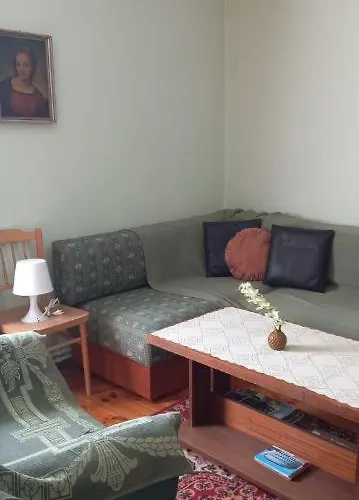 Mieszkanie Niedaleko Palacu Rybna Apartman